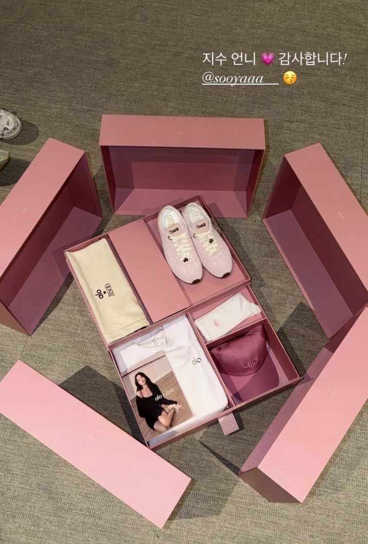 singjwu's tweet image. my meovvpink heart 🥹