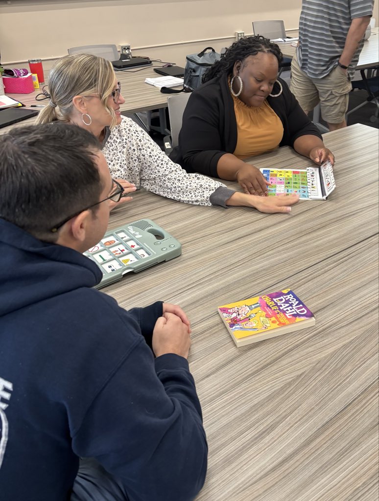 DPSExceptional's tweet photo. Great presentation by our Speech Language Pathologists to teach our EC leaders about Assistive Technology and Alternative and Augmentative Communication (ACC). Communication for all is fundamental! https://t.co/UtNLmEQjTW