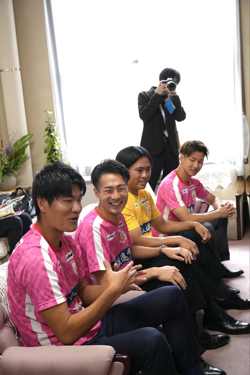 全国大会では得点王にも輝いた濱本和希🤩‼️
岸本副知事に熱く想いを語りました😊✨

#ヴィアベンテン滋賀 #濱本和希 ＠ka5zu3ki0