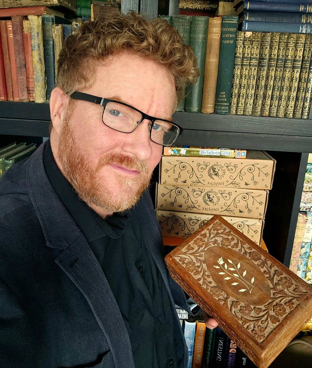 ✨ Starting This Saturday! ✨

Join us for our brand new Fortnightly Saturday Valuation Days at Hanson’s Auctioneers, Derbyshire - starting this Saturday, 25th October from 9am–12pm!

Meet Darren Claxton, our experienced antiques valuer with a passion for history, craftsmanship