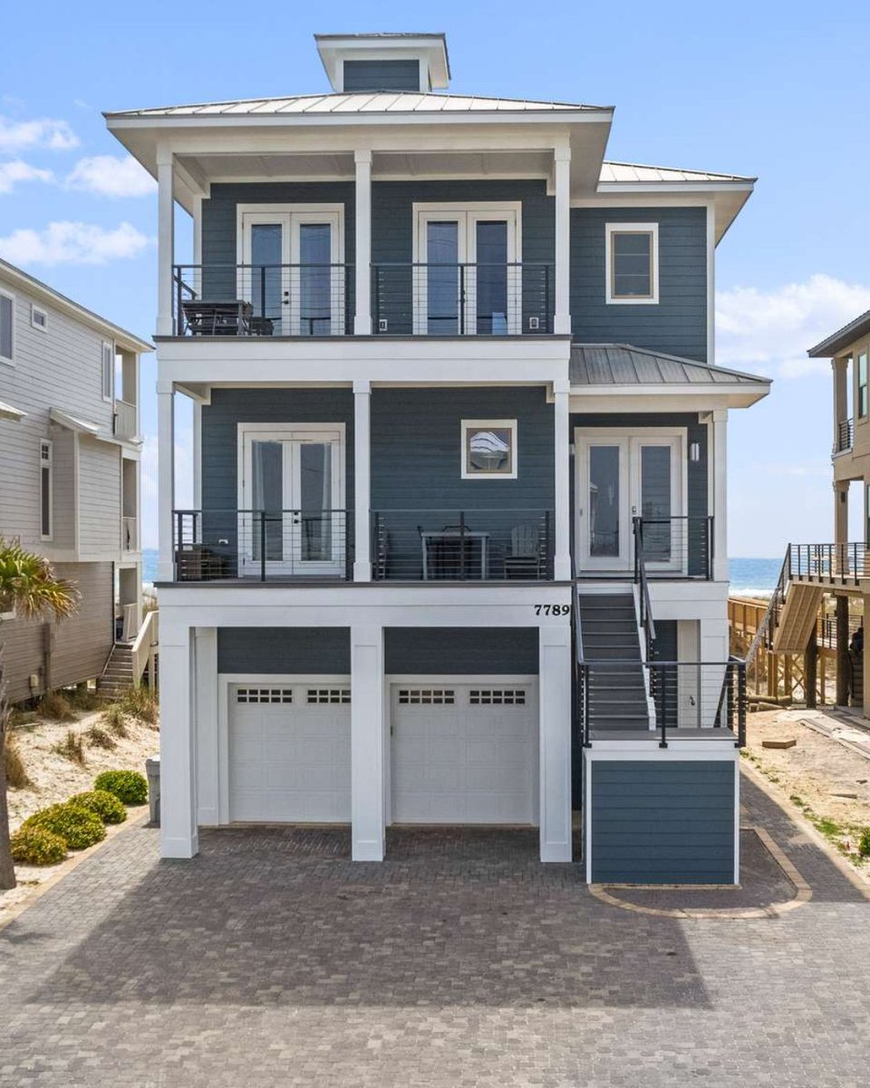 Navarre Beach but make it next level 😍 
Private pool? ✅ 
Bright airy rooms? ✅ 
Gulf-front views you’ll never want to leave? ✅

Crew-approved staycation ready and waiting! ➡️ loom.ly/6dHTsBs

#myscenicstays #navarrebeach #emeraldcoast