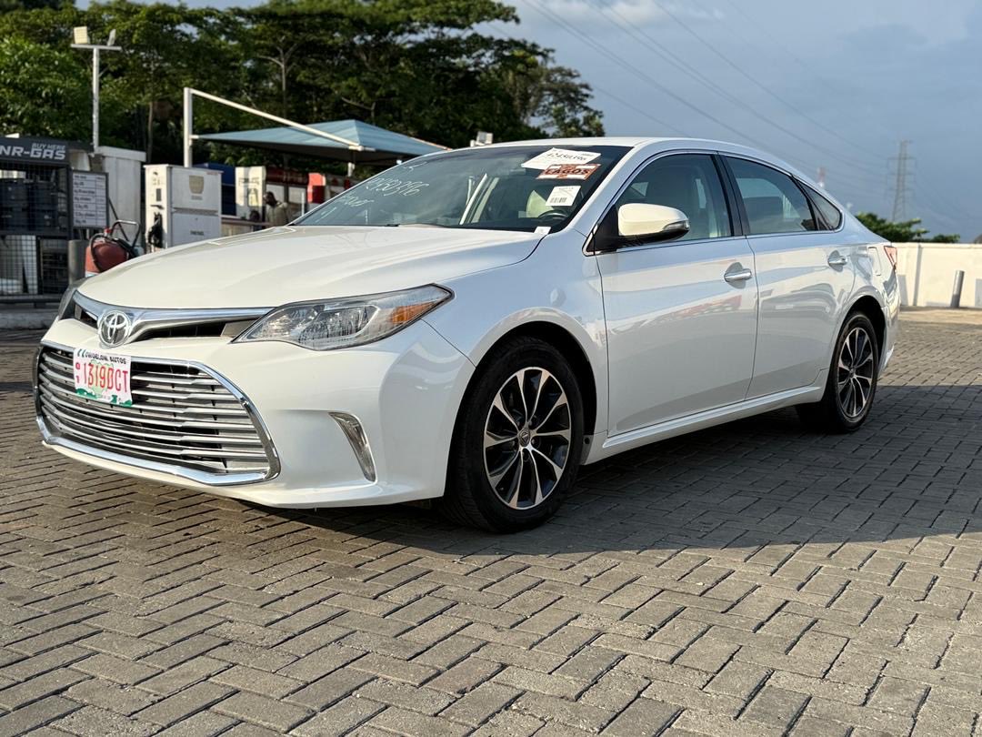 RemiDesignss's tweet image. 2016 Toyota Avalon XLE Premium
Fully loaded
Keyless entry
Push-to-start button
Buy and drive 23m (negotiable)
Just landed Lagos, Nogeria 
Dm if interested