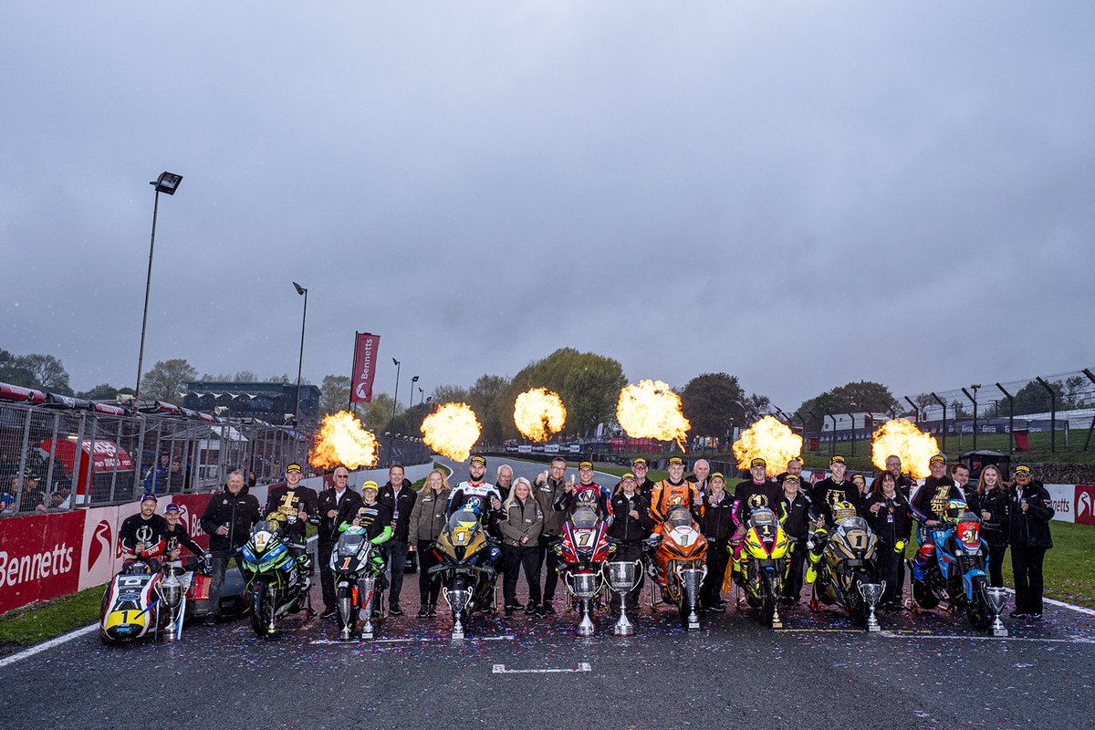 Laura Stevens tweet media