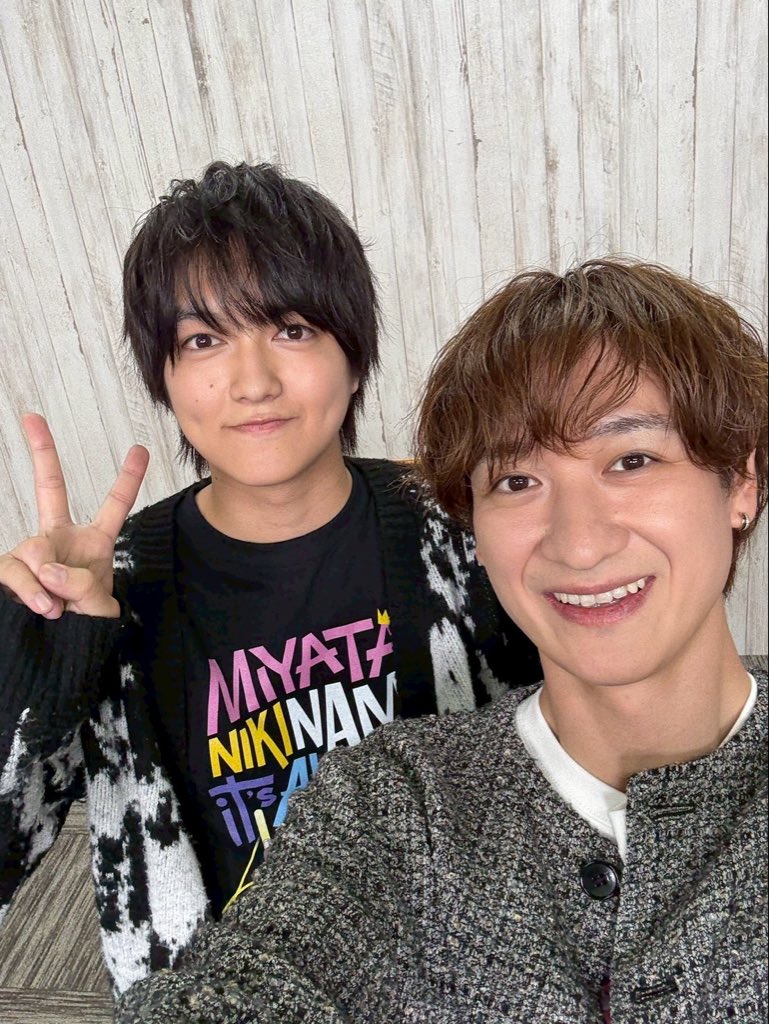 t_miyata_kmf2's tweet image. 楽しい時間でしたっ(^o^)

豊田とも写真撮った〜！

#宮田ニキ生