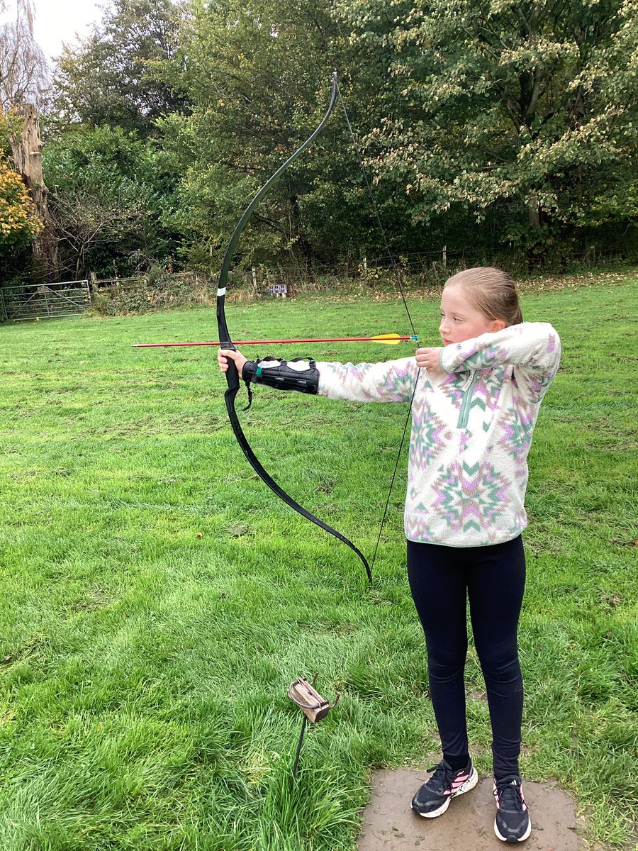HorwichParishCE's tweet image. #HPY6 #Lockerbie Archery fun!