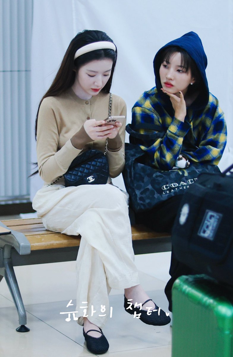 chapter_ysh's tweet image. 251020

#아이들  #여자아이들 #GIDLE #IDLE  
#슈화 #SHUHUA #舒華