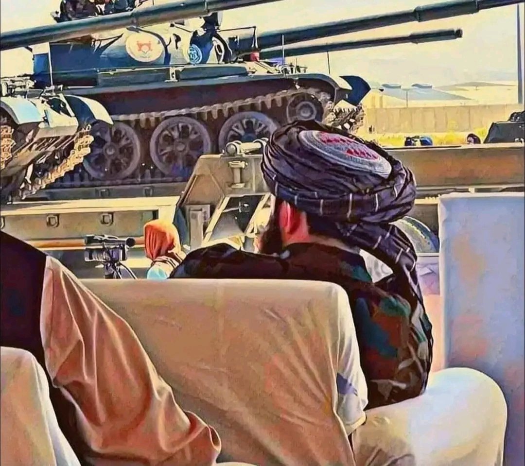 د تاریخ بله پاڼه واوښته
افغانستان له پاکستان سره د سیالۍ په میز په مساوي پروتوکول کیناست.له مساوي موقفه یې استدلال وکړ او مساوي حقوق او وجایب یې ومنل
ستراتیژیک عمق او د ګندمک په تقلید د بهرني سیاست د کنټرول خوبونه نور د تاریخ برخه دي.آمین په دې وشو چې مه
احسان 💪