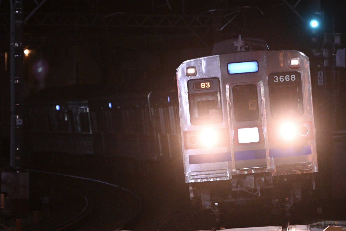 2025/10/21
2182   3668F

1083運用で宗吾入りした同編成が用件を済ませ高砂へ戻って行きました。 
撮影：#AF_N3511