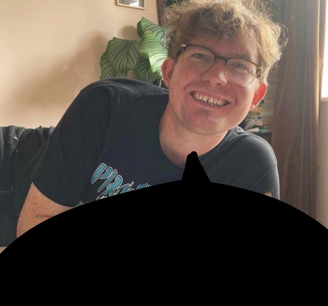 LUC is HOLDING ON TO YOU ⊬ (@puppysinos) on Twitter photo 