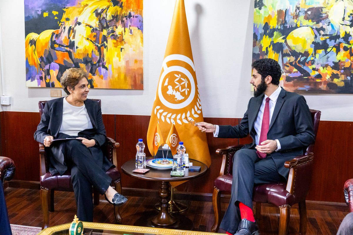 OSC_OCS's tweet photo. Secretary-General @MBinMussallam held a fruitful meeting with Dr. @RBissoonauth, Director of the @UNESCO_Addis Liaison Office to the African Union (AU), the United Nations Economic Commission for Africa (UNECA), and Representative to Ethiopia, accompanied by Mr. Ali Daou, Head of UNESCO’s Culture Programme, Dr. Abdoulaye Salifou, Chief Education Sector Specialist, Higher Education, AI & ICTs, and Mr. Rodney Ondjika, Liaison Officer.

The exchanges explored avenues for strengthened cooperation between the OSC and UNESCO, particularly in the areas of education, culture, and innovation — reinforcing their shared vision of promoting inclusive development and fostering mutual understanding across the Greater South.