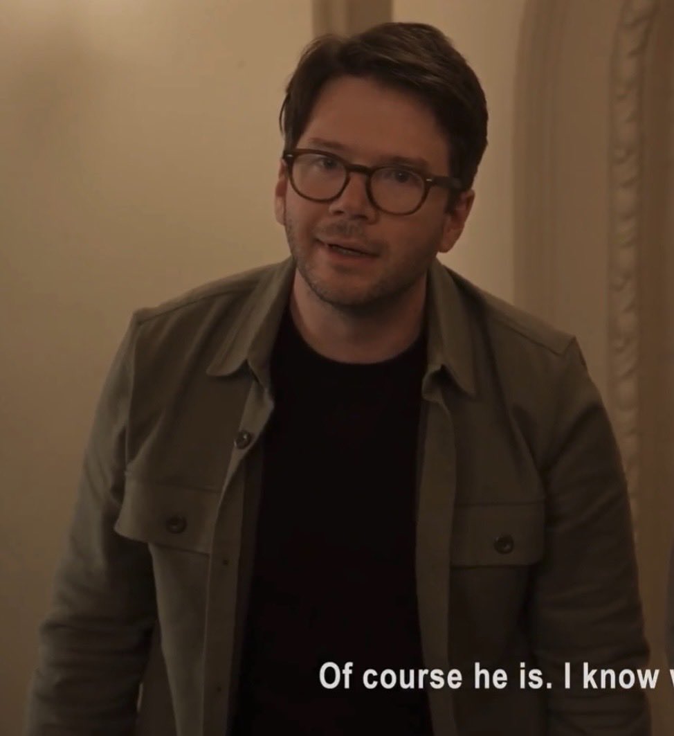 endversetiel's tweet image. low quality photos but theo finally came back to us and judged everyone as he should&amp;lt;3 #omitb