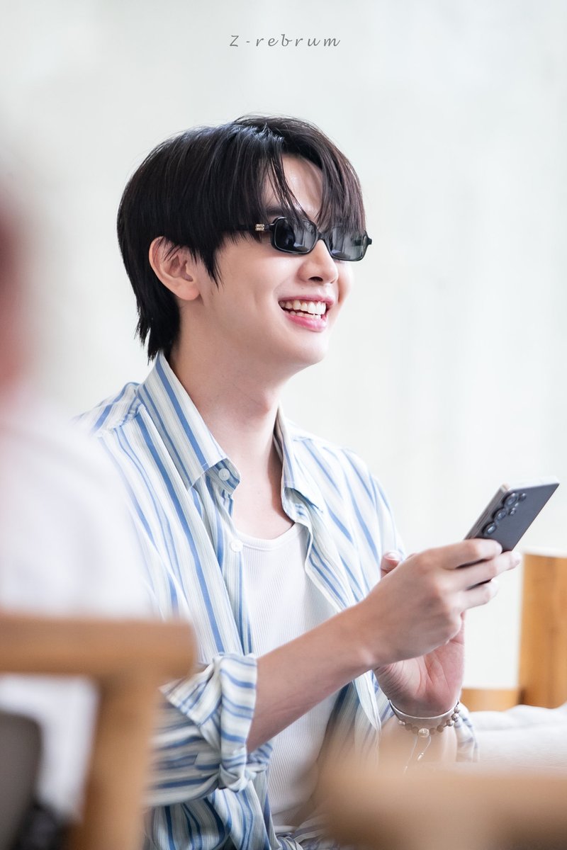 _zrebrum_'s tweet image. แสงจากแดดหรือจากออร่าความหล่อนะ 😎
#ITSSKINxMaxkyPrivateTrip
#maxky_rp #maxkybyZ