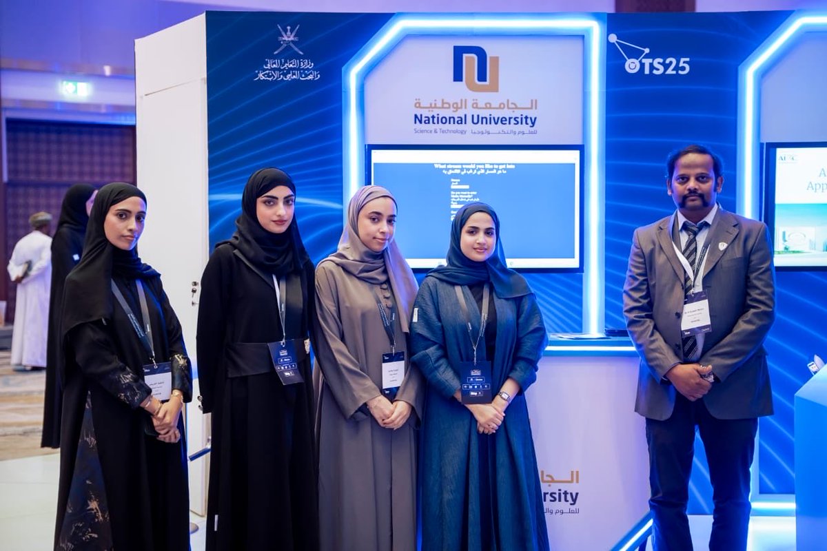 NU_oman's tweet photo. مركز أبحاث الذكاء الاصطناعي (AIRC)
الجامعة الوطنية للعلوم والتكنولوجيا – سلطنة عُمان

تأكيدًا لالتزامه بتعزيز البحث والابتكار والتعاون في مجال الذكاء الاصطناعي، شارك مركز أبحاث الذكاء الاصطناعي (AIRC) بكلية الهندسة في الجامعة الوطنية للعلوم والتكنولوجيا بفعالية في النسخة الثالثة من مؤتمر شبكة عُمان للبحث والتعليم في التكنولوجيا (OTS25)، الذي نظمته وزارة التعليم العالي والبحث العلمي والابتكار خلال الفترة من 20 إلى 21 أكتوبر 2025 في مركز عُمان للمؤتمرات والمعارض.

وخلال المؤتمر، استعرض المركز نموذجه المبتكر A2M، وهو نظام مدعوم بالذكاء الاصطناعي للتنبؤ بالأداء الأكاديمي وتقديم الإرشاد التعليمي، والذي يُسهم في تحويل قطاع التعليم ودعم اتخاذ القرار القائم على البيانات في المؤسسات الأكاديمية. وقد حظي عرض النموذج باهتمام كبير من الزوار والباحثين والوفود الرسمية، مما يعكس الجهود المستمرة للمركز في توظيف الذكاء الاصطناعي لخدمة تطوير التعليم بما يتماشى مع رؤية عُمان 2040.

https://t.co/wXs3KVeeOX

تؤكد هذه المشاركة تركيز الجامعة الوطنية على دمج البحث العلمي والتكنولوجيا والابتكار من أجل تمكين مستقبل التعليم والتنمية العلمية في سلطنة عُمان.

#مركز_أبحاث_الذكاء_الاصطناعي #الجامعة_الوطنية #OTS25 #الذكاء_الاصطناعي #ابتكار_التعليم #بحث_علمي #رؤية_عمان٢٠٤٠