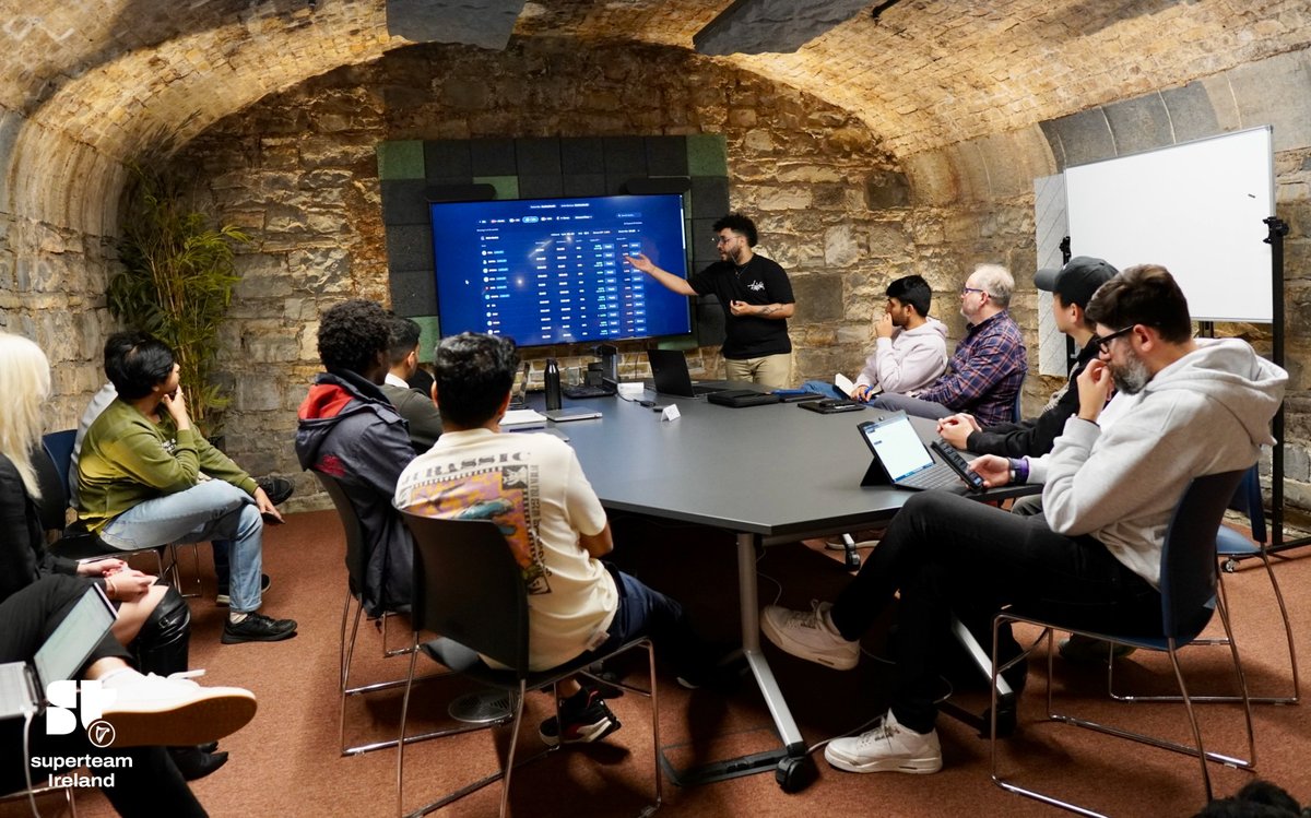 Yesterday we had the largest liquid staking protocol on <a href="/solana/">Solana</a>, <a href="/jito_sol/">Jito</a> join us for BuildStation!☘️

Shoutout to the legend <a href="/Kougamet/">Kouga</a> from the <a href="/JET_EUROPA_/">JET Europa</a> team for joining us!✈️

Today, we have <a href="/CodigoPlatform/">Codigo</a> and <a href="/PeteTownsendNV/">Pete Townsend</a> back in to lend their expertises!

<a href="/colosseum/">Colosseum</a>