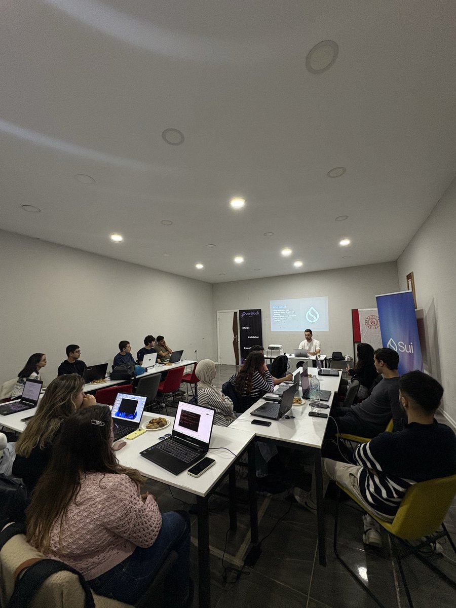 Ege Üniversitesi Gençlik Merkezindeyiz

Sui ve Move dilini anlatıyoruz 💻

<a href="/SuiNetwork/">Sui</a> &amp; <a href="/OverBlock_/">OverBlock</a> 💧