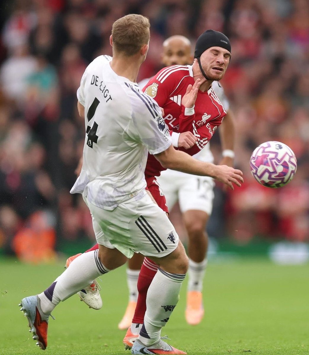 Matthijs de Ligt vs. Man Utd CBs in the Premier League this season:

🥇 Most touches (468)
🥇 Most clearances (42)
🥇 Most aerials contested (45)
🥇 Most aerials won (25)
🥇 Most ball recoveries (24)
🥇 Most tackles attempted (15)
🥇 Most tackles won (12)
🥇 Most blocks (9)

Has