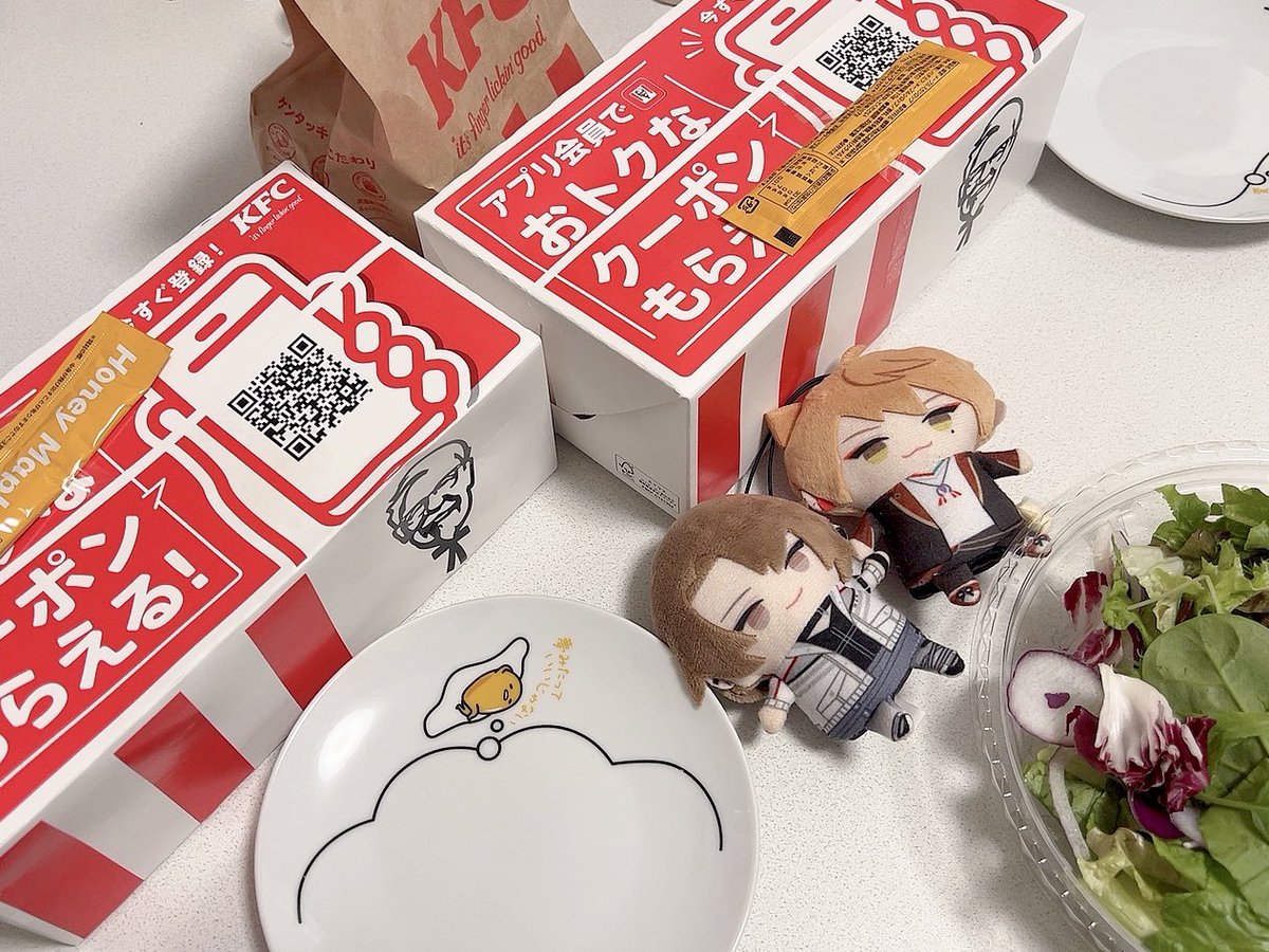 今日は別所お友達とお家でぱぺもちよりケンタパーティーした🎶創業祭パック🍖