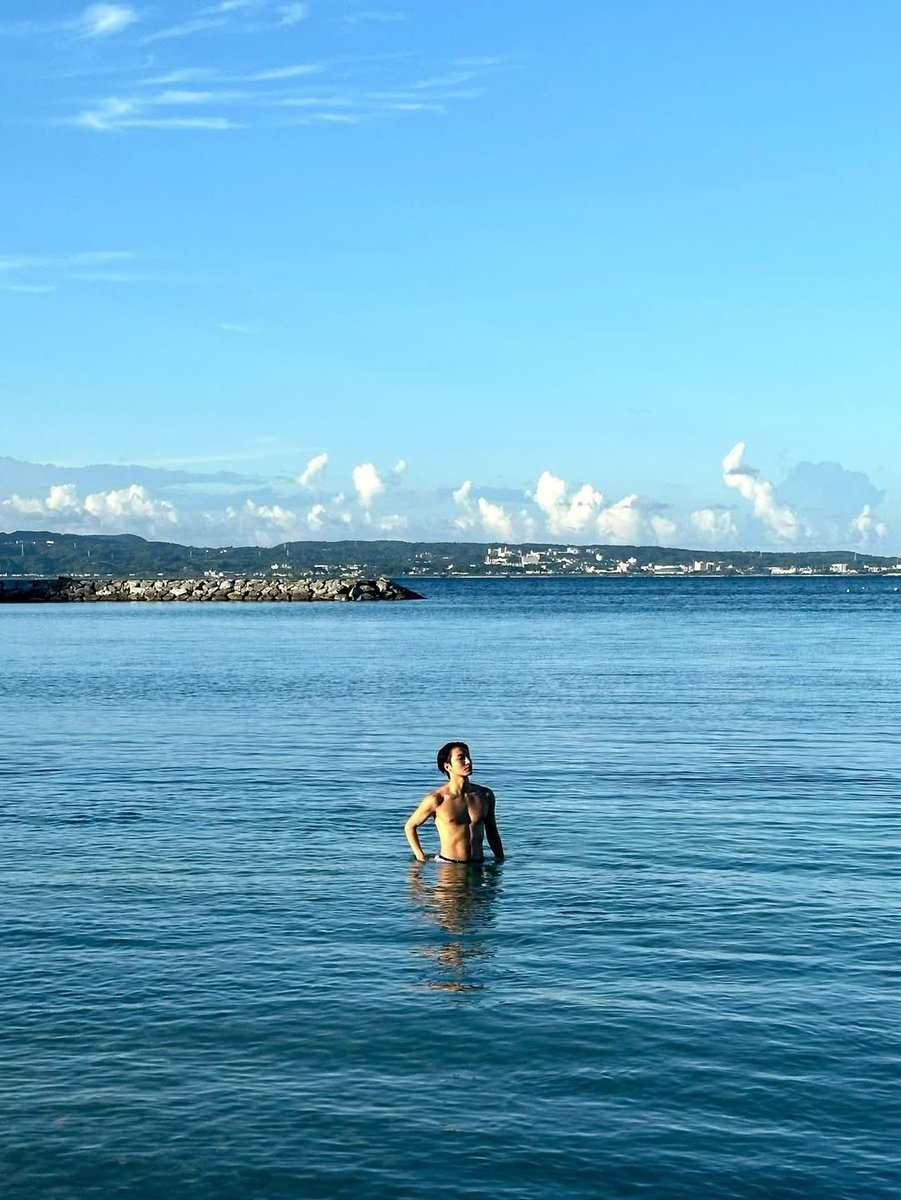 pseonghwark's tweet image. Upchar dulu biar ganteng, cekrek!