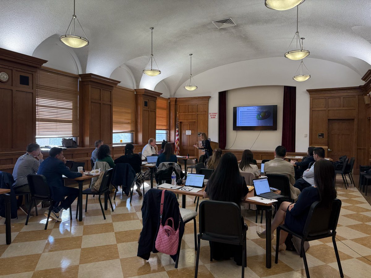 Dr Colleen Carroll tweet media