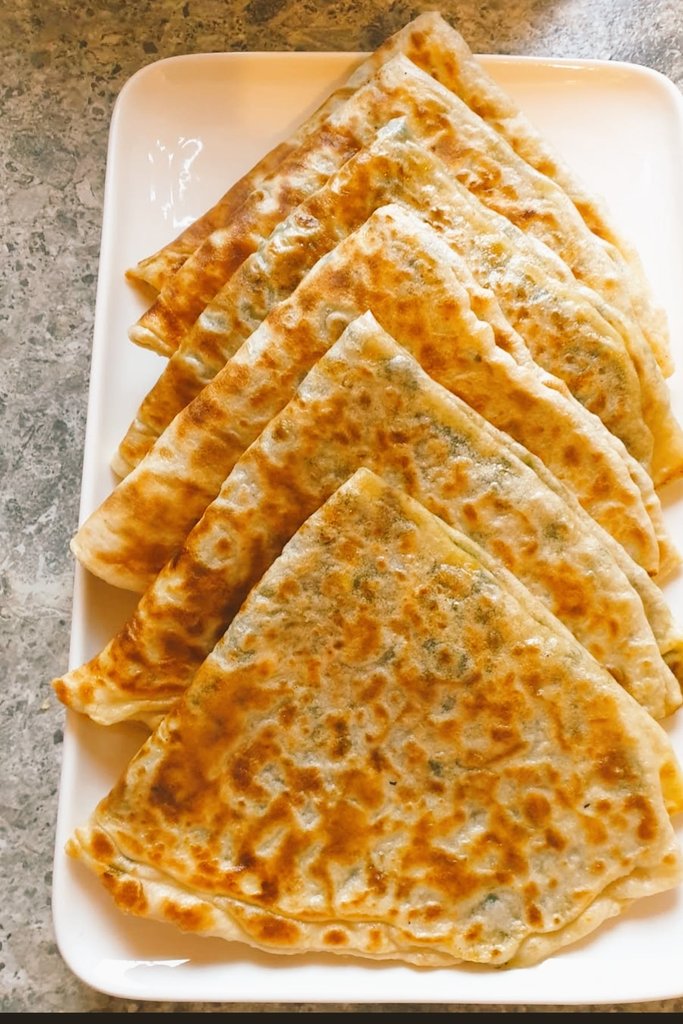 Detoks yaparım diye aldığım 
Ispanaktan gözleme yaptım 😄