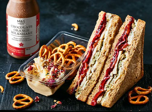 Marks and Spencer do it every year with the most amazing festive 'food to go' line-up and this year is no exception! It is also linked with their fantastic charity partnership with Shelter. #Christmas #FoodToGo #Packaging