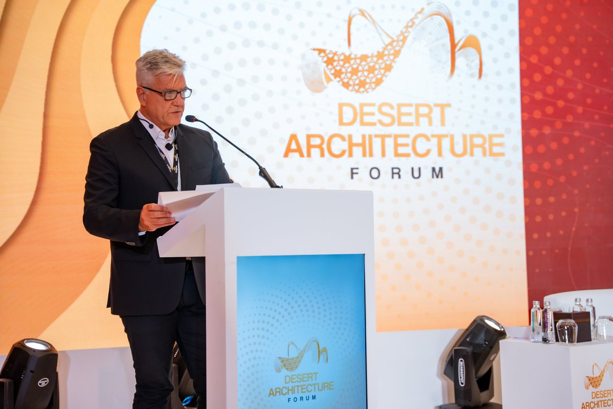 DesArchForum's tweet image. Vision met innovation as Massimo Imparato opened the forum with powerful insights on design, culture, and sustainability in desert environments. 🌍

#DesertArchitecture #UrbanInnovation