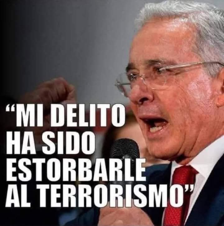 Criticolombia2's tweet image. Por esto es que el PetroChavismo lo odia!
#UribeInocente