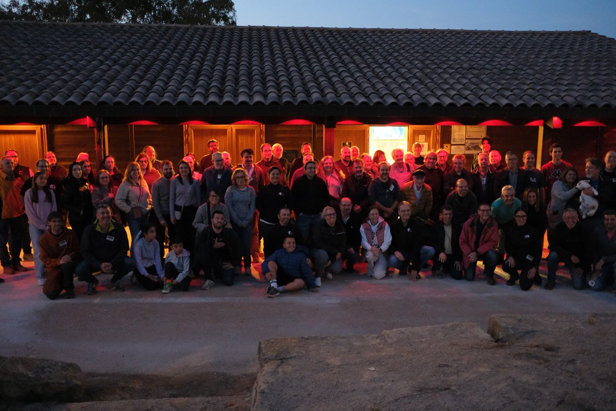 El passat dissabte vam organitzar una trobada d'agrupacions astronòmiques de Catalunya al <a href="/Observatori/">Observatori de Pujalt</a>, on cada una d'elles va poder explicar els seus programes, cercar sinergies i gaudir d'una excel·lent nit d'observació!