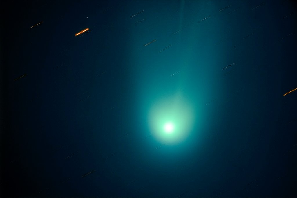 EL COMETA #LEMMON MERAVELLA ALS ASTRÒNOMS és el meu nou article divulgatiu a <a href="/Divul_cat/">Divulcat</a> on explico en la llengua comuna de Catalunya, Illes Balears i del País Valencià com trobar al cel aquest preciós cometa:
enciclopedia.cat/divulcat/Lemmo…
📷 Josep M. Llenas, Obs. de Pujalt, 18 Oct.