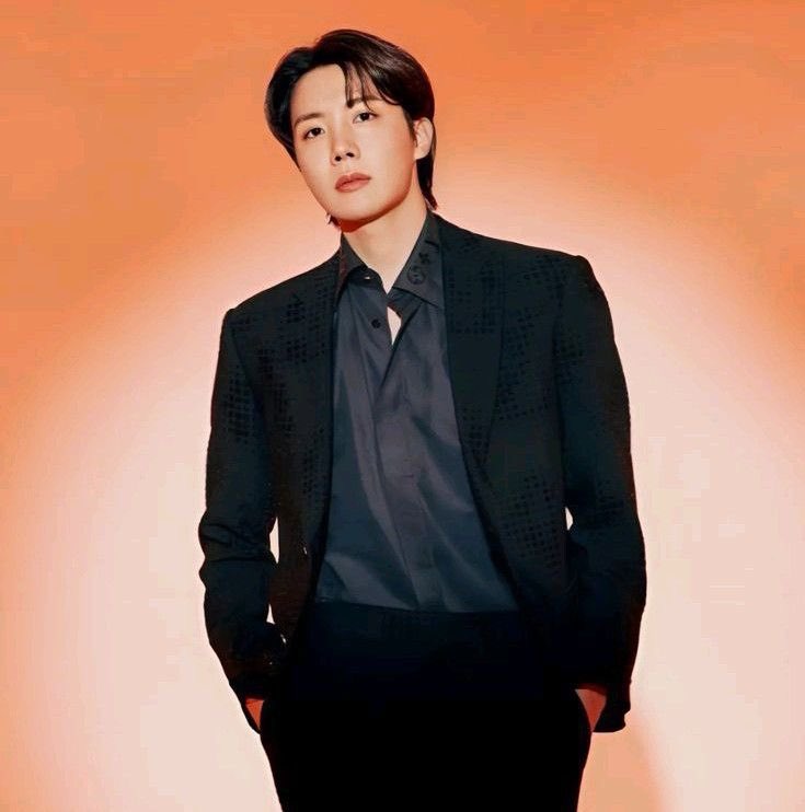 _BTSMoments_'s tweet image. [🏆 UPDATE]

Congratulations to #Jhope for winning the &quot;People&apos;s Choice Award: International Artist&quot; at the Filipino Music Awards..🇵🇭

CONGRATULATIONS J-HOPE 
PCA INTERNATIONAL ARTIST HOBI 
#FilipinoMusicAwards #FMAs