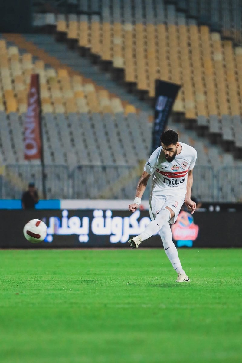 T_o_u_t_a1's tweet image. بنتايك لوكيله :
ايوة النادى فيه مشكلة مادية لكن هتتحل وانا مش هفسخ عقدى ومكمل مع الزمالك
محترم يا بنتايك 🤝الحمد لله لاعب شبعان مش جعان