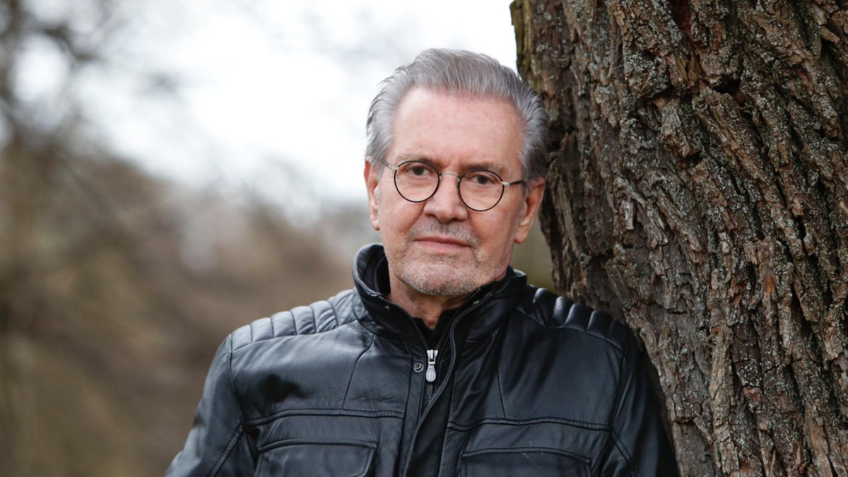 FonsiLoaiza's tweet image. El autor alemán Jürgen Todenhöfer fue detenido en Múnich por la Policía de Alemania tras tuitear que "Netanyahu estaba haciendo a los palestinos lo que los nazis hicieron a los judíos". Censura y caza de brujas por denunciar el genocidio al pueblo de Palestina.