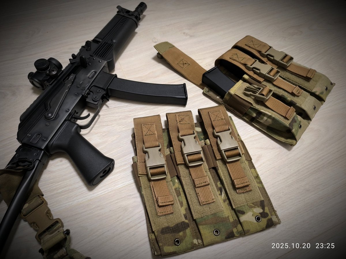 RuoperatorTW's tweet image. ANA contract SMG pouch.
Perfect fit for PP19-01.