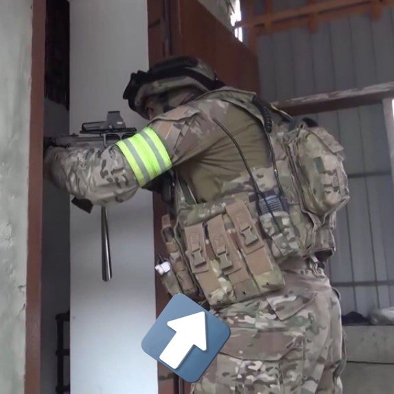 RuoperatorTW's tweet image. ANA contract SMG pouch.
Perfect fit for PP19-01.