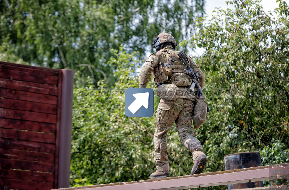 RuoperatorTW's tweet image. ANA contract SMG pouch.
Perfect fit for PP19-01.