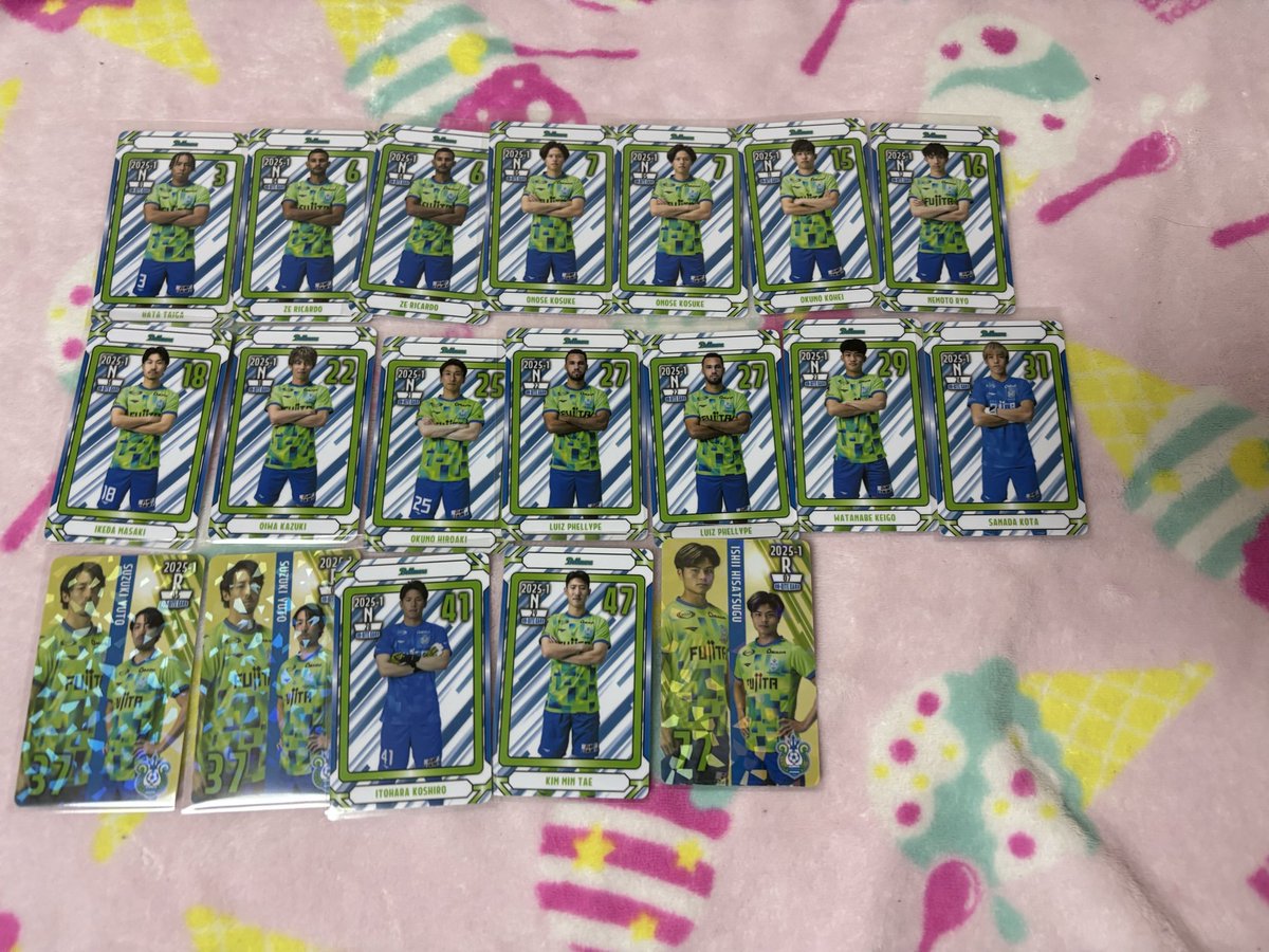 湘南ベルマーレ グッズお譲り

譲:画像のもの

求:同異種13.17 or 買取（詳しくはALTに記載してあります🙇🏻）
（5.77は交換優先で探しております）

お心当たりある方いましたらお気軽にお声掛けください🙌🏻✨
 #湘南ベルマーレ  #bellmare  #ベルガチャ