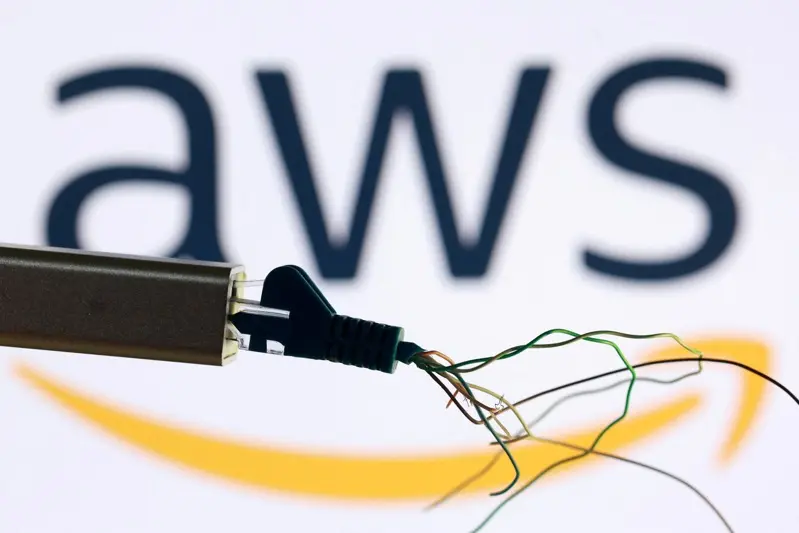 Amazon Web Services (AWS), the cloud computing arm of tech giant Amazon, experienced a major outage on the 20th, impacting numerous websites and apps, including Snapchat, Duolingo, and Disney+. AWS later stated that most services had been restored, but some outages were still