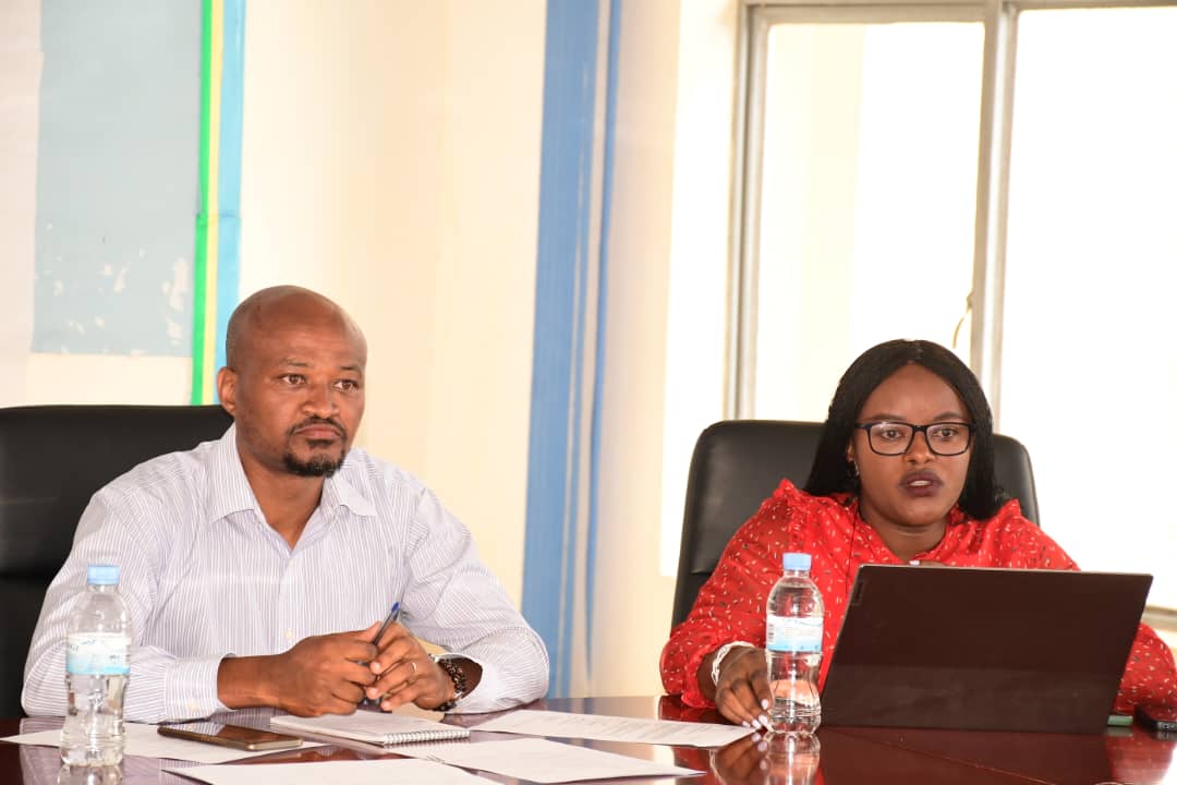 Today #BFE chaired an ordinary quarterly social commission cluster meeting with Nyamagabe District Vice Mayor in charge of social affairs. Partners discussed different topics and inspired each other on how to align their programs to District priorities/ graduation program