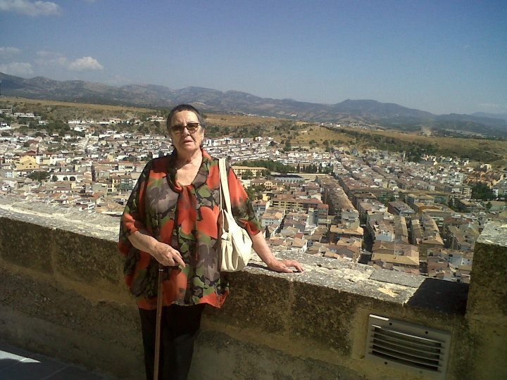 Granada premia a título póstumo a Dolores Montijano

andaluciainformacion.es/articulo/alcal…