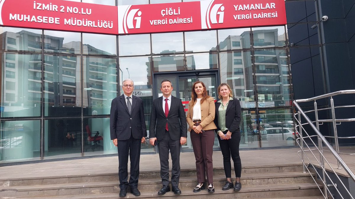 Kaymakamımız Sayın Fatih Görmüş, 2 Nolu Muhasebe Müdürü Nilüfer Şimşek’i ziyarette bulunmuştur.

Nazik ev sahipliğinden dolayı kendilerine teşekkür ederiz.