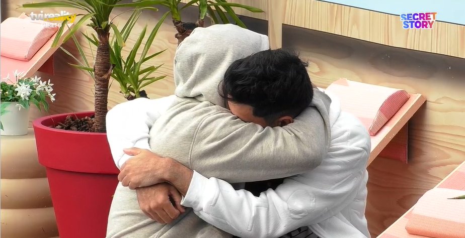 Opaaaaa vou chorar também 🥺#sstvi