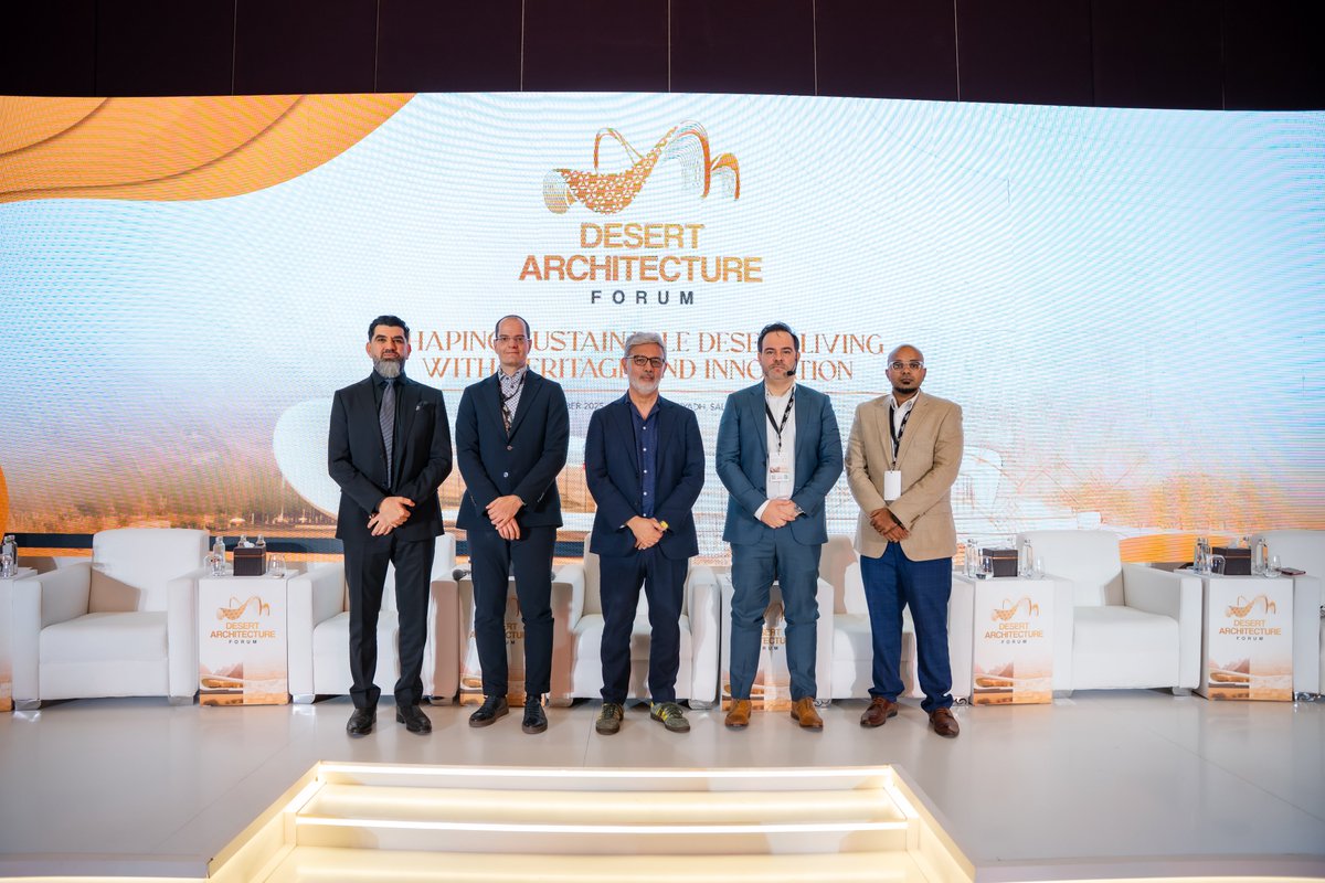 DesArchForum's tweet image. A powerhouse panel explored how Vision 2030 is shaping desert urbanism, blending sustainability, culture, and innovation. 🌵🏙️
#Vision2030 #UrbanDesign #DesertArchitecture