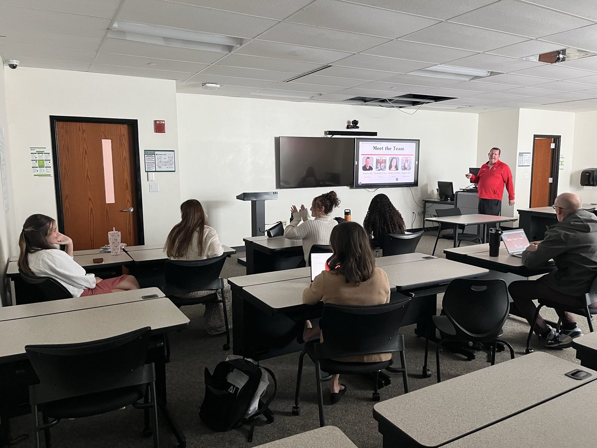 <a href="/RHSTechTeam/">Red Devils Tech Team</a> rocking their presentation <a href="/iceindiana/">Indiana Connected Educators</a> conference today (on their Fall Break)! #INice25