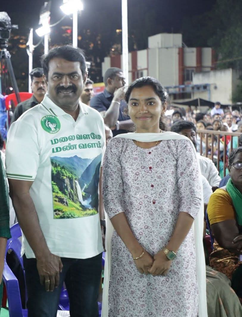 மாணவர் பாசறை மாநில ஒருங்கிணைப்பாளர் அன்புத்தங்கை <a href="/sowndharya_ntk/">சௌந்தர்யா மகேந்திரன்</a> க்கு பிறந்தநாள் வாழ்த்துகள்.

எல்லா வளங்களையும் நலங்களையும் பெற்று
இன்புற்று வாழ்க!