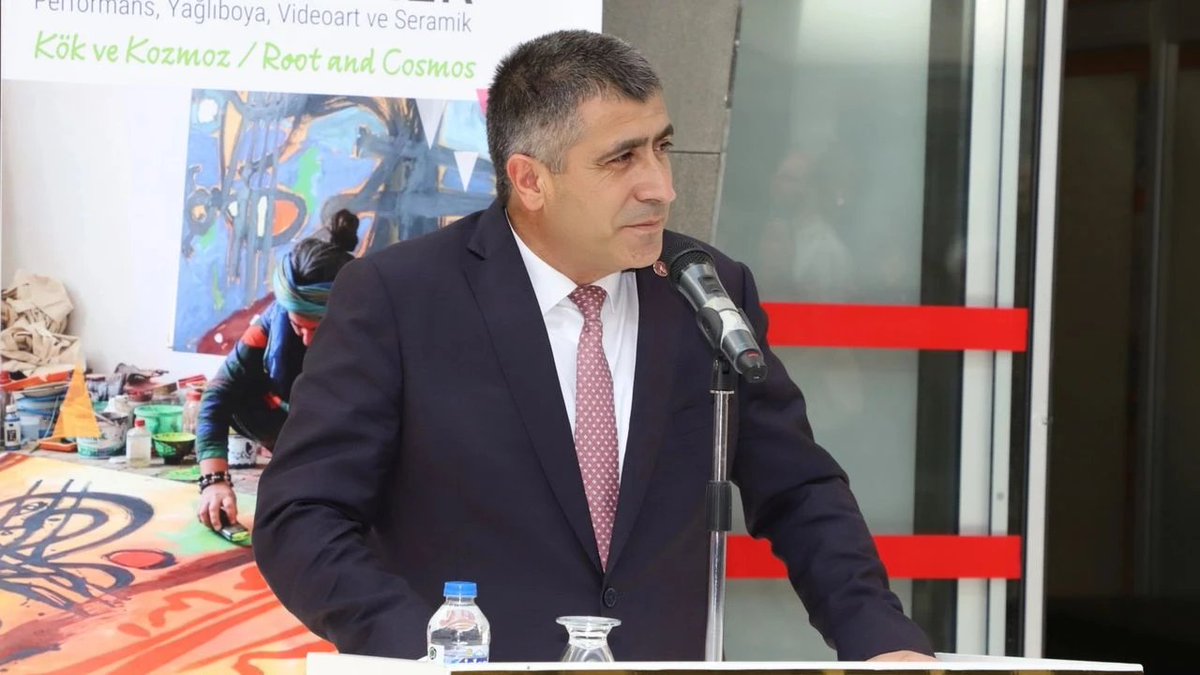 FİB Haber (@fib_haber) on Twitter photo Alman Sanatçı Almut Wegner’in “Performans, Yağlı Boya, Video ve Seramik Sergisi” NEVÜ’de Açıldı fibhaber.com/alman-sanatci-… Alman Sanatçı Almut Wegner’in “Performans, Yağlı Boya, Video ve Seramik Sergisi” NEVÜ’de Açıldı fibhaber.com/alman-sanatci-…