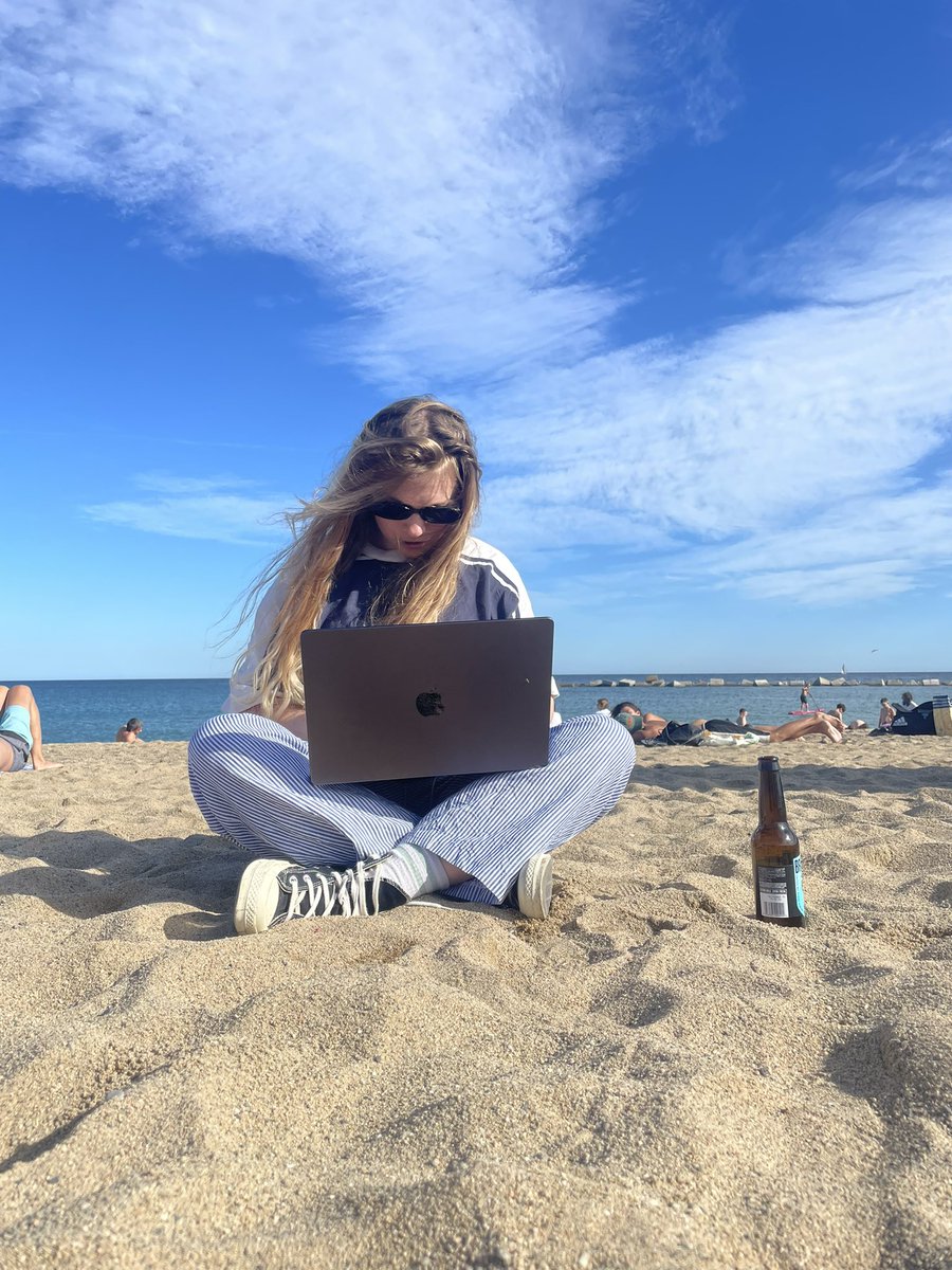 thiswillblossom's tweet image. what’s stopping you from working like this