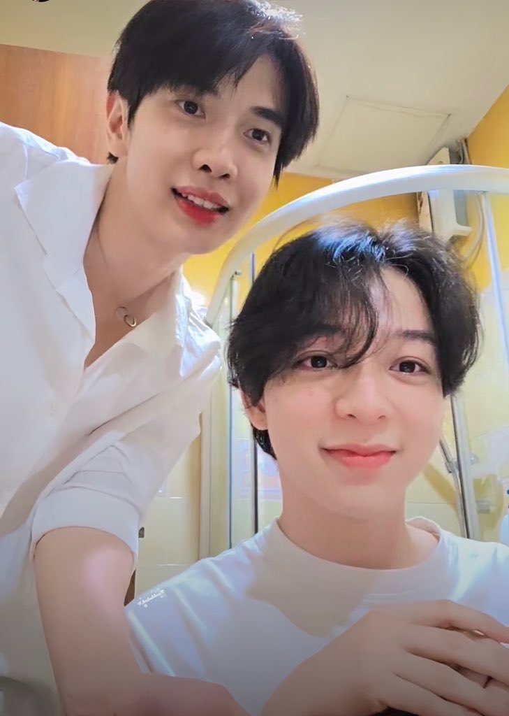 NTCHR_'s tweet image. ทุกคนจำตำนานพี่แม็กกี้ตัดผมให้น้องบาสได้ไหม
ใครเกิดทันบ้างคะ อันนี้ปู่เราเกิดทันค่ะ