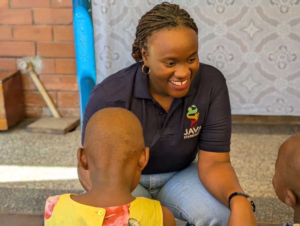 JavaHouseUG's tweet image. Today we watched smiles light up the faces of the children at Nsambya Babies Home. It  reminded us that the true meaning of independence lies in sharing love, kindness, and unity — values that are deeply rooted in our culture at Java.

Through initiatives like this, Java House…