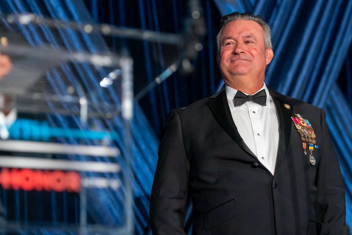 RepDonBacon's tweet image. Thank you to @WithHonorAction for recognizing @RepJimmyPanetta and I with the Principles over Politics Award. My faith, our country and my family are priorities over partisanship.