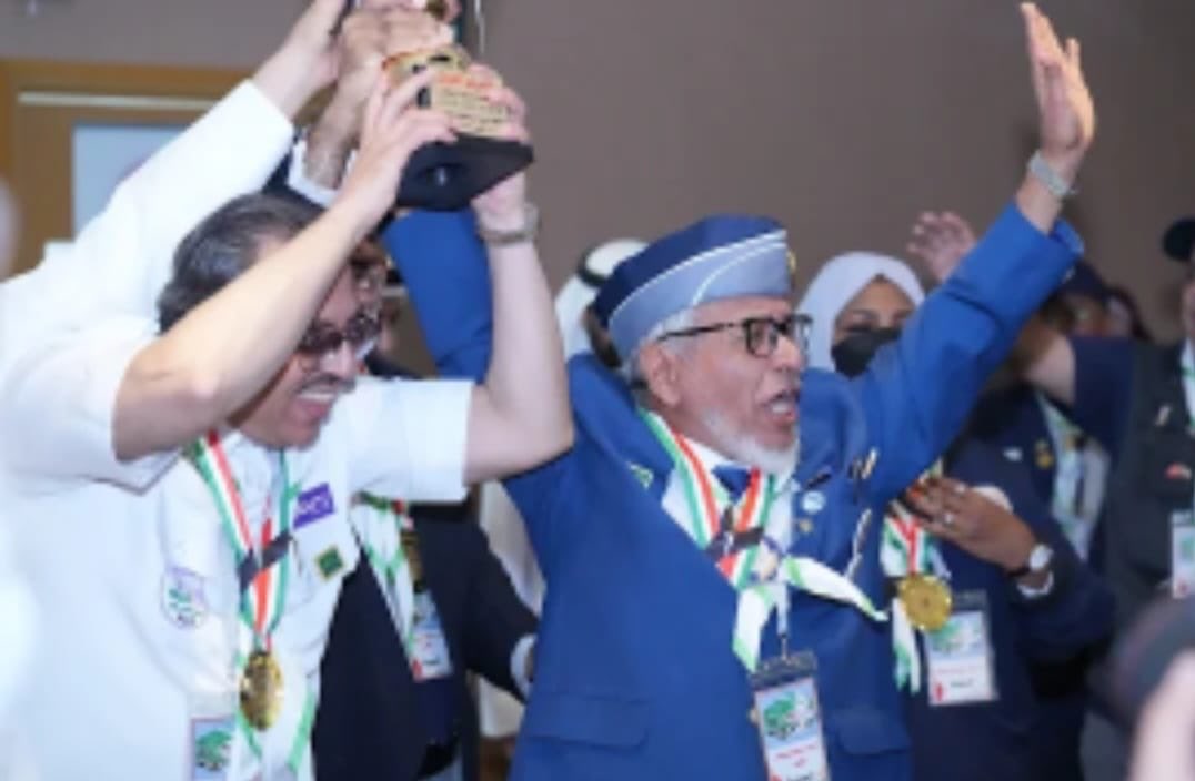 EAlrowad's tweet photo. تتويج رابطة رواد الكشافة السعودية بالمركز الأول في مسابقة السيد إبراهيم طاهر البغلي الثقافية على مستوى الرابطات العربية، والتي أُقيمت صباح اليوم الثلاثاء في دولة الكويت الشقيقة 
نُبارك لأبطالنا هذا الإنجاز المشرف 
#رابطة_رواد_الكشافة_السعودية https://t.co/fnCTgm0KSR